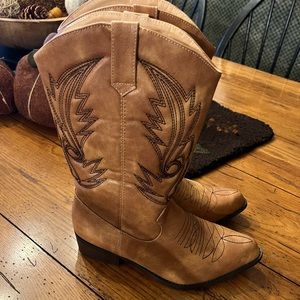 Brand new cowgirl boots